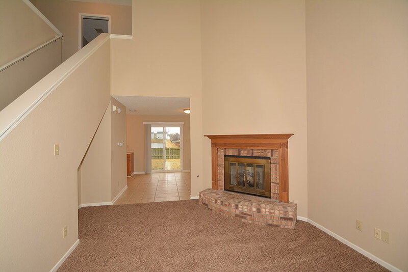 1,545/Mo, 65 Winterwood Dr Greenwood, IN 46143 Great Room View 4