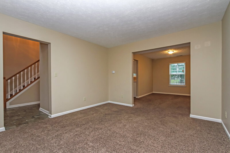 1,610/Mo, 11827 Halle Dr Indianapolis, IN 46229 Living Room View 2