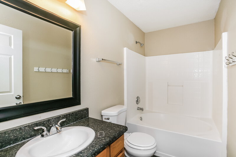 2,125/Mo, 19516 Prairie Crossing Dr Noblesville, IN 46062 Misc View 11