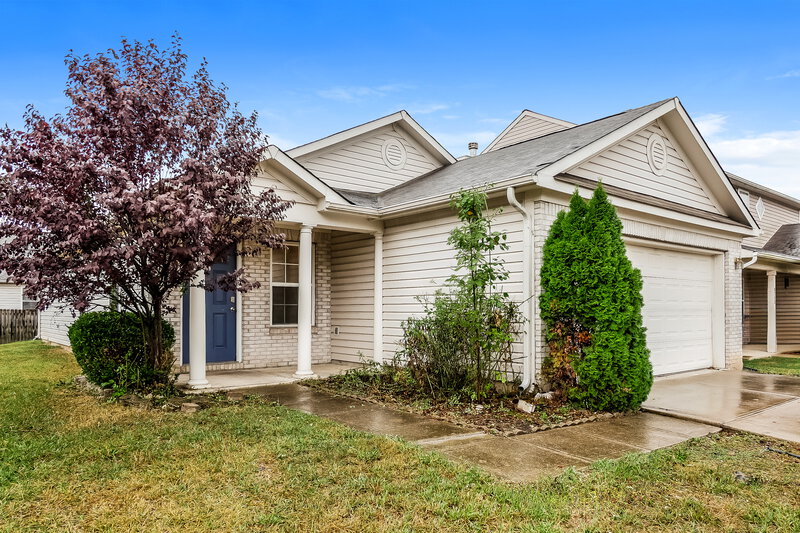 2,590/Mo, 9723 Centennial Ct Avon, IN 46123 Front View