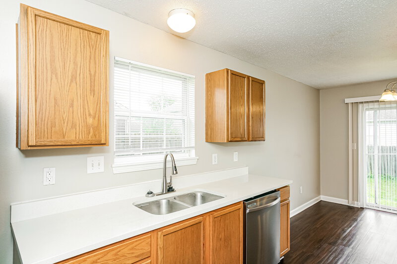 1,805/Mo, 9723 Centennial Ct Avon, IN 46123 Kitchen View
