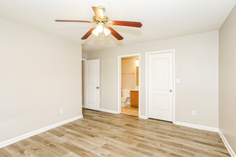 1,805/Mo, 9723 Centennial Ct Avon, IN 46123 Main Bedroom View