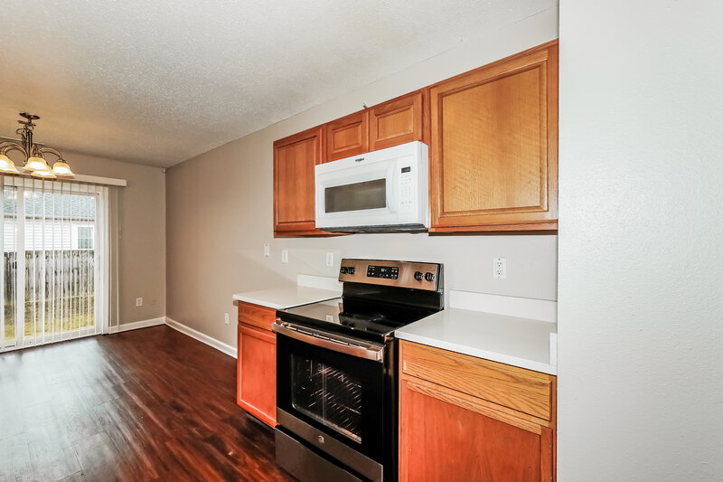 2,590/Mo, 9723 Centennial Ct Avon, IN 46123 Kitchen View 2