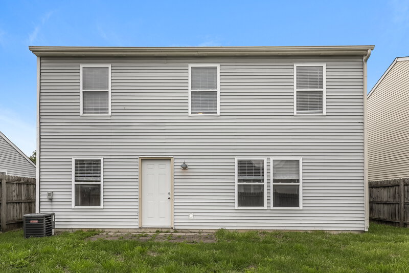 1,930/Mo, 2371 Summerwood Ln Greenwood, IN 46143 Rear View
