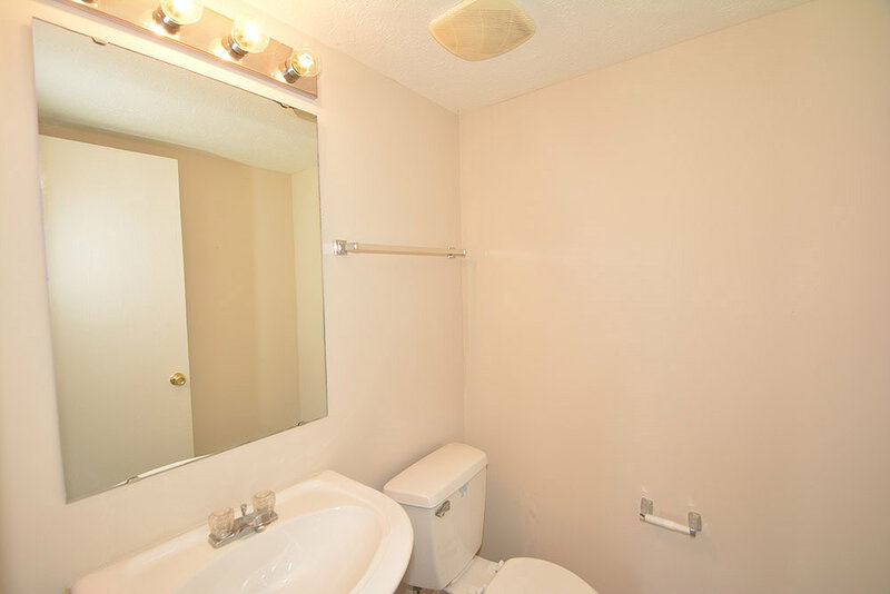 1,985/Mo, 1209 Constitution Dr Indianapolis, IN 46234 Bathroom View