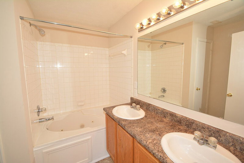 1,985/Mo, 1209 Constitution Dr Indianapolis, IN 46234 Master Bathroom View