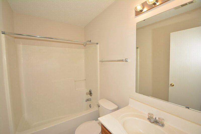 1,985/Mo, 1209 Constitution Dr Indianapolis, IN 46234 Bathroom View 2