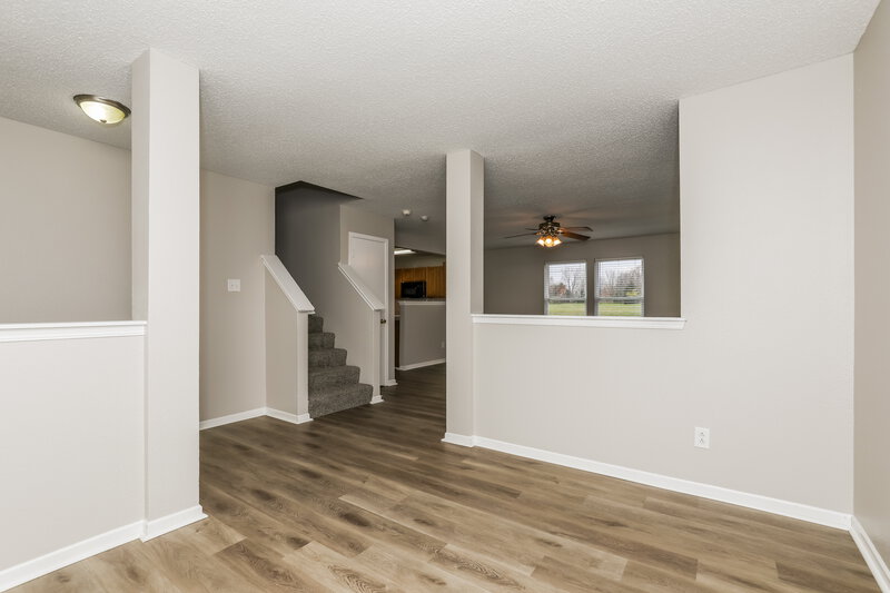 1,810/Mo, 12554 Bearsdale Dr Indianapolis, IN 46235 Living Room View