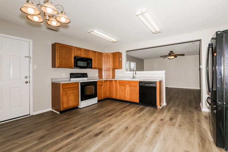 1,810/Mo, 12554 Bearsdale Dr Indianapolis, IN 46235 Dining Room View 3