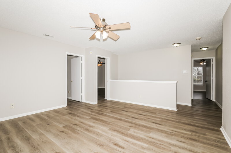 1,810/Mo, 12554 Bearsdale Dr Indianapolis, IN 46235 Loft View