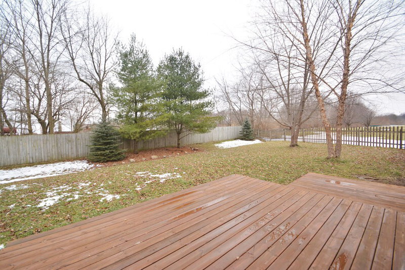 2,105/Mo, 7643 Sunflower Dr Noblesville, IN 46062 Deck View