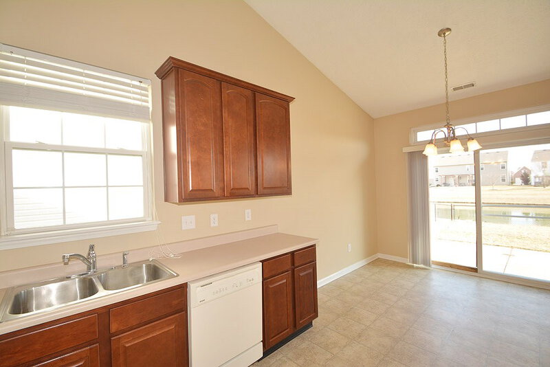 1,500/Mo, 2361 Cole Wood Ct Indianapolis, IN 46239 Kitchen View 2