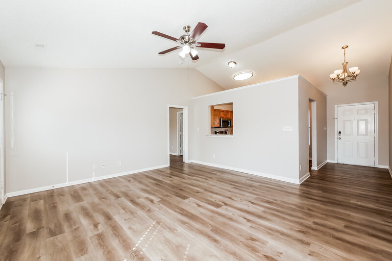 2,240/Mo, 1478 Osprey Way Greenwood, IN 46143 Living Room View 2