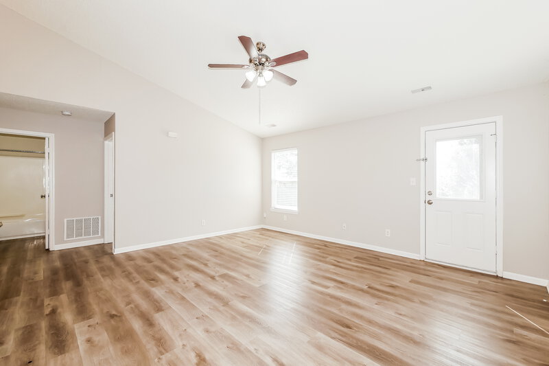 2,240/Mo, 1478 Osprey Way Greenwood, IN 46143 Living Room View 4