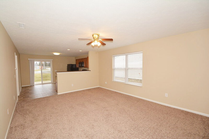1,570/Mo, 2200 Quarter Path Rd Cicero, IN 46034 Great Room View 2