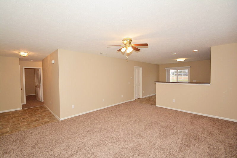 1,570/Mo, 2200 Quarter Path Rd Cicero, IN 46034 Great Room View 3