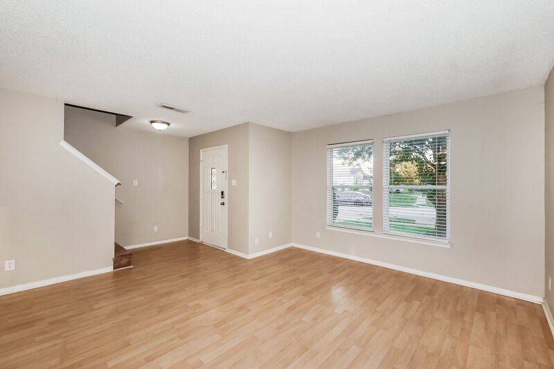 1,825/Mo, 6058 Amber Valley Ln Indianapolis, IN 46237 Living Room View 2