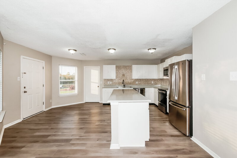 1,825/Mo, 6058 Amber Valley Ln Indianapolis, IN 46237 Kitchen View 2