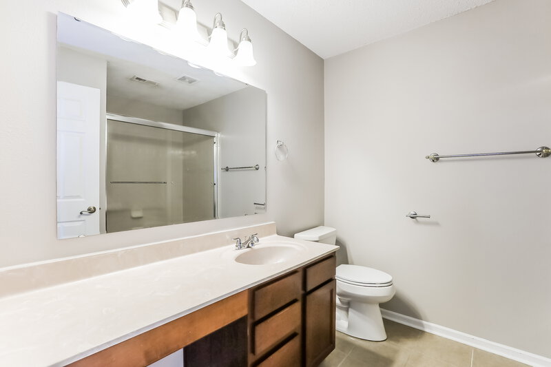 2,160/Mo, 14456 Orange Blossom Trl Fishers, IN 46038 Main Bathroom View
