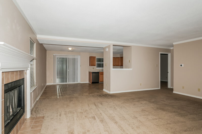 1,975/Mo, 7756 Mistflower Ln Noblesville, IN 46060 Living Room View 2