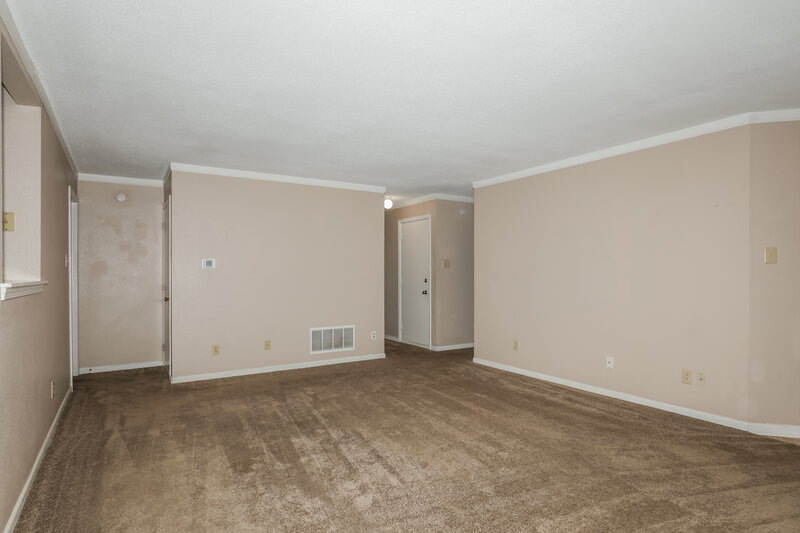 1,975/Mo, 7756 Mistflower Ln Noblesville, IN 46060 Living Room View 4