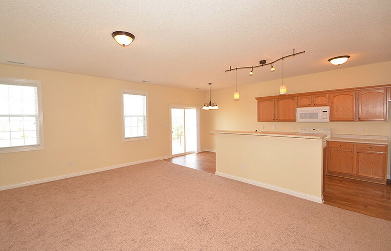 1,480/Mo, 9624 Treyburn Green Way Indianapolis, IN 46239 Great Room View 3