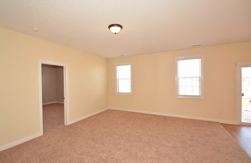 1,480/Mo, 9624 Treyburn Green Way Indianapolis, IN 46239 Great Room View 5