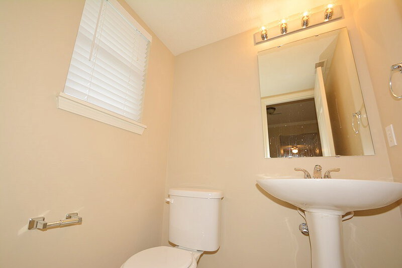 1,650/Mo, 7317 Kimble Dr Indianapolis, IN 46217 Bathroom View