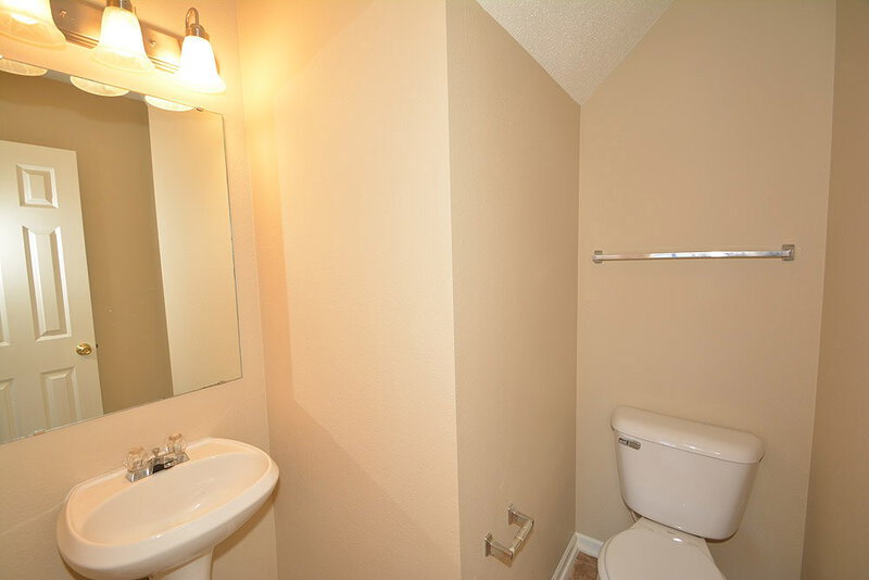 1,780/Mo, 5747 N Plymouth Ct McCordsville, IN 46055 Bathroom View