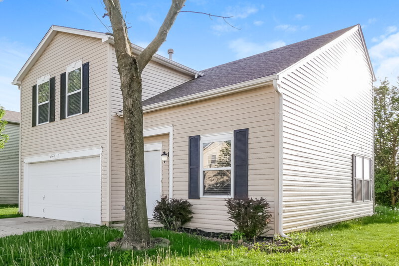 1,890/Mo, 2344 Summerwood Ln Greenwood, IN 46143 Front View