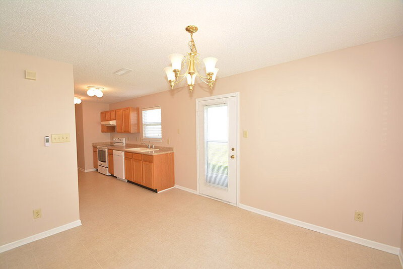 1,495/Mo, 2344 Summerwood Ln Greenwood, IN 46143 Dining Room View 2