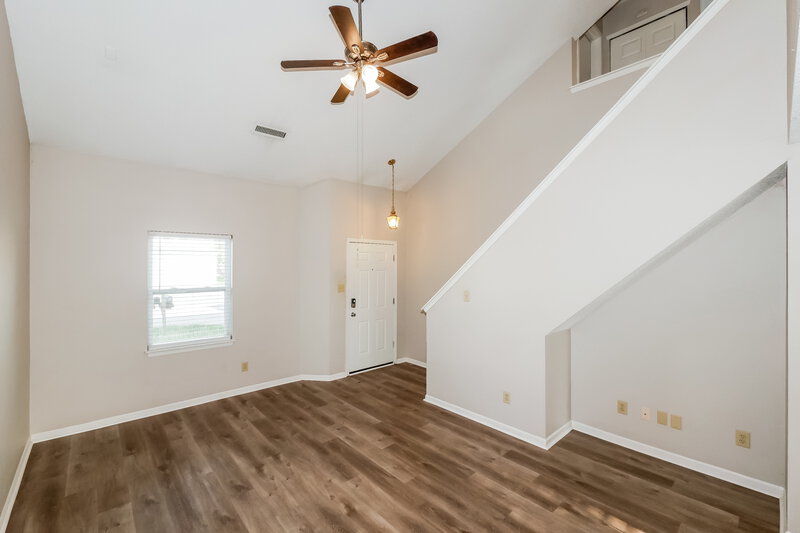 1,890/Mo, 2344 Summerwood Ln Greenwood, IN 46143 Living Room View 3