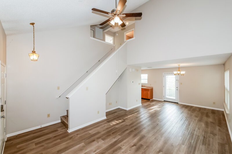 1,890/Mo, 2344 Summerwood Ln Greenwood, IN 46143 Living Room View 4