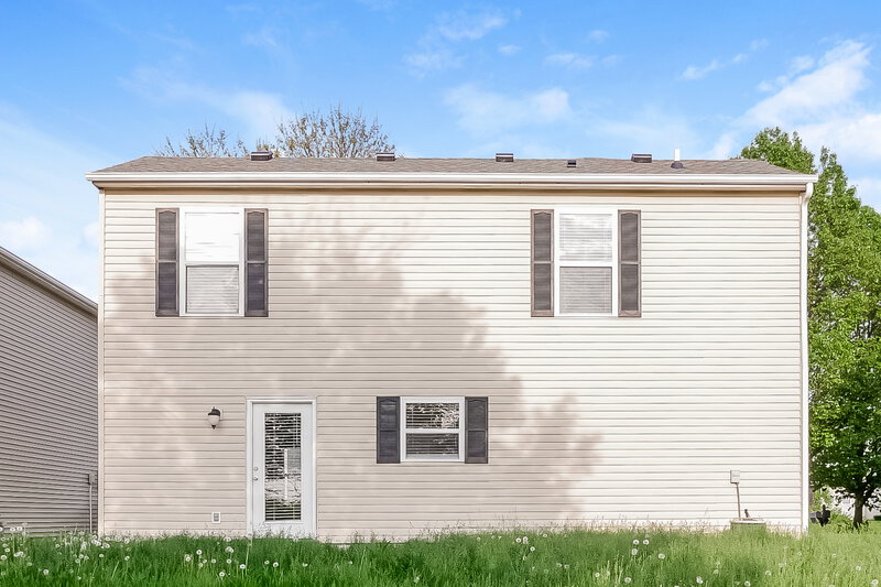 1,890/Mo, 2344 Summerwood Ln Greenwood, IN 46143 Rear View