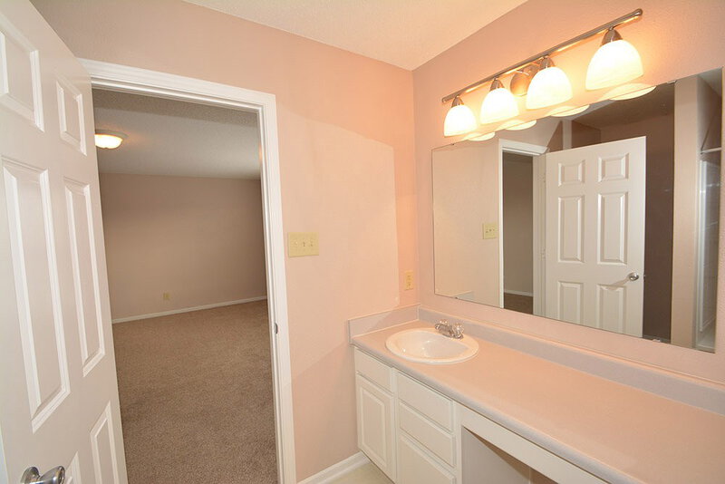 1,650/Mo, 15274 Clear St Noblesville, IN 46060 Master Bathroom View 2