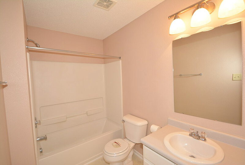 1,650/Mo, 15274 Clear St Noblesville, IN 46060 Bathroom View