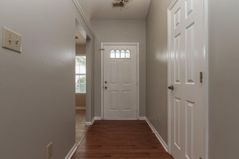 1,525/Mo, 5244 Saint Vail Ct Noblesville, IN 46062 Foyer View