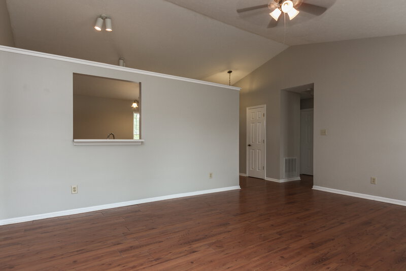 1,525/Mo, 5244 Saint Vail Ct Noblesville, IN 46062 Living Area View
