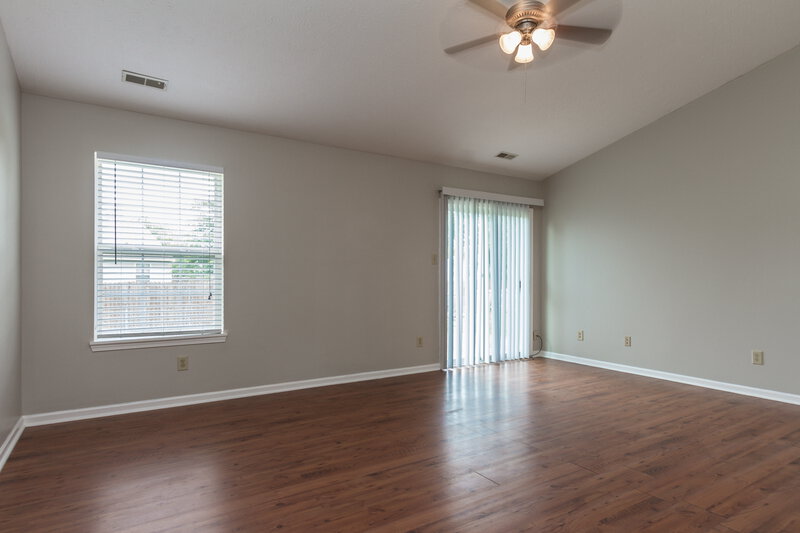 1,525/Mo, 5244 Saint Vail Ct Noblesville, IN 46062 Living Area View 2