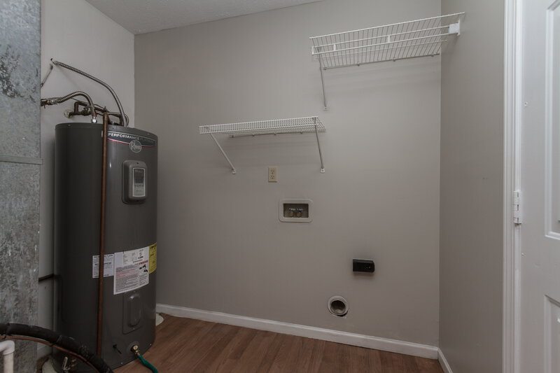 1,525/Mo, 5244 Saint Vail Ct Noblesville, IN 46062 Laundry Room View