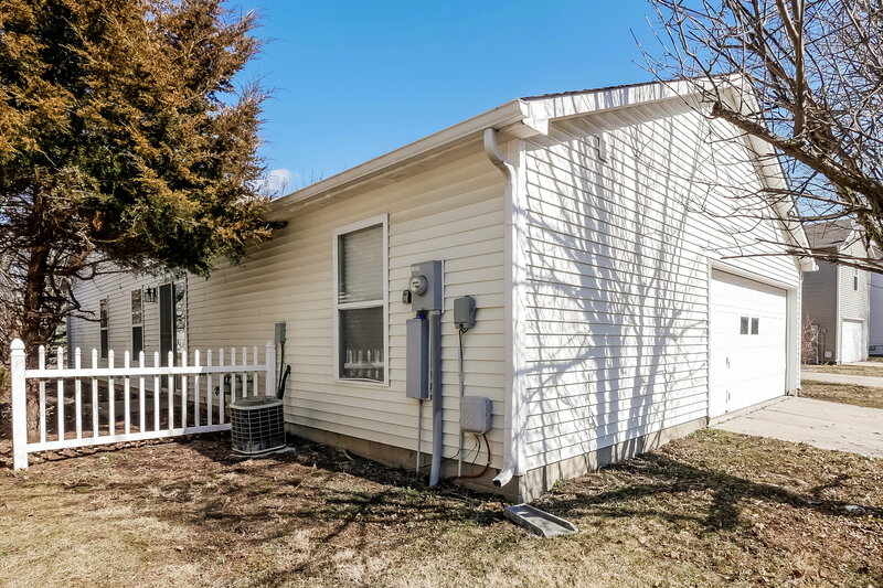 1,845/Mo, 12203 Weathervane Dr Noblesville, IN 46060 Misc View 13