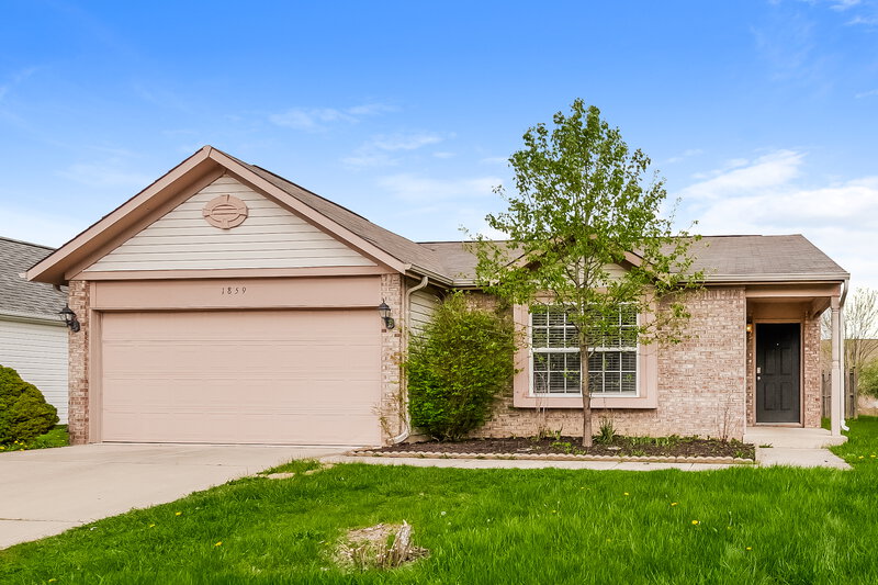 2,120/Mo, 1859 Ernest Dr Indianapolis, IN 46234 External View