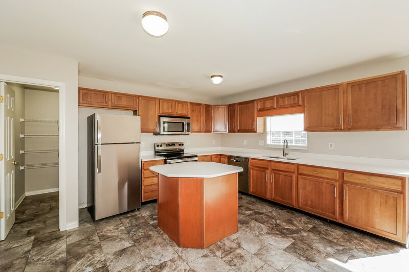 2,120/Mo, 1859 Ernest Dr Indianapolis, IN 46234 Kitchen View