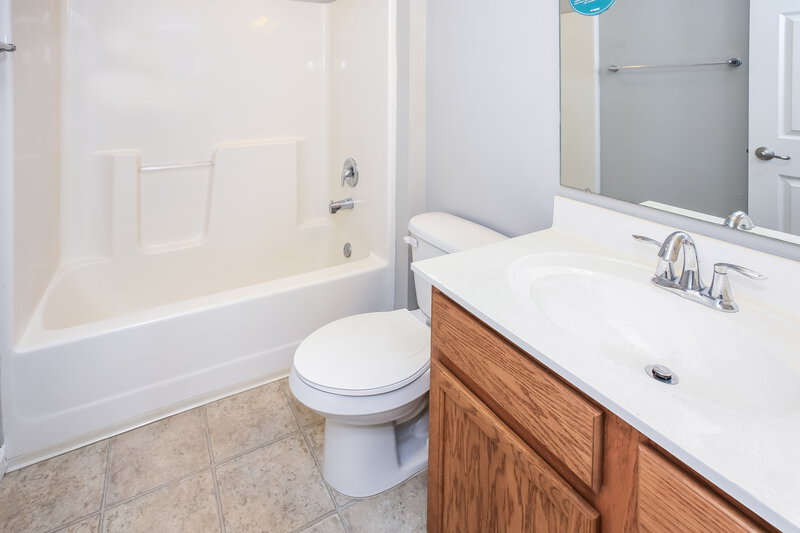 2,590/Mo, 8415 Gates Corner Dr Camby, IN 46113 Bathroom View