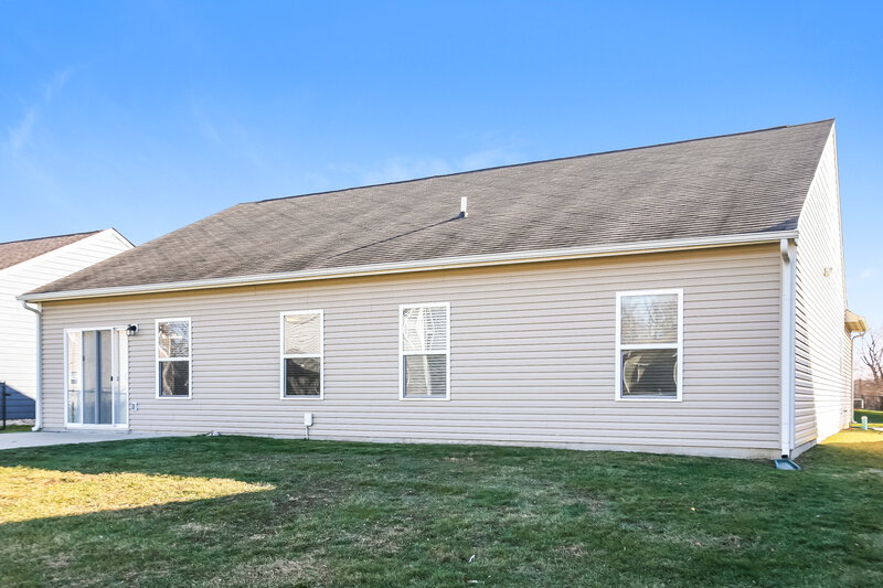1,820/Mo, 228 Haywood Rd Greenwood, IN 46142 Rear View