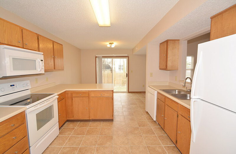 1,960/Mo, 1251 Country Creek Ct Indianapolis, IN 46234 Kitchen View 3