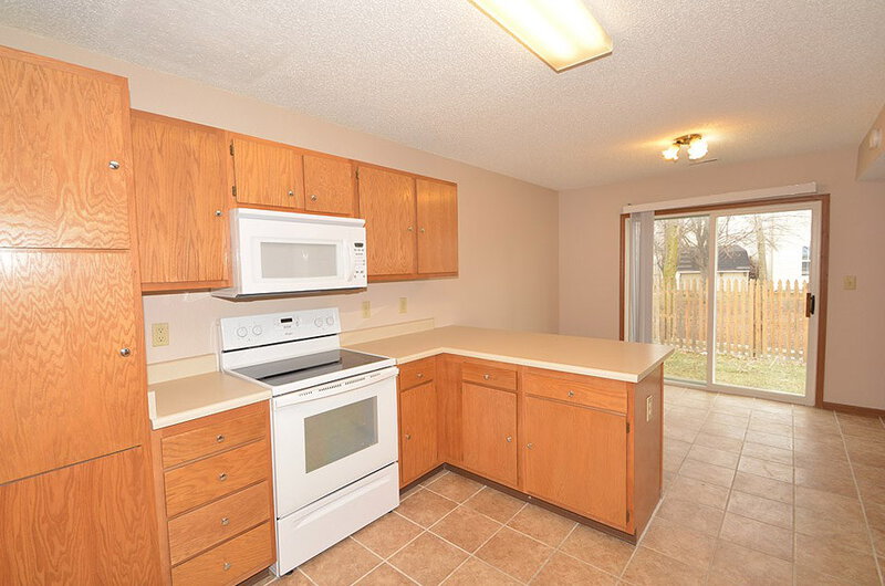 1,960/Mo, 1251 Country Creek Ct Indianapolis, IN 46234 Kitchen View 4