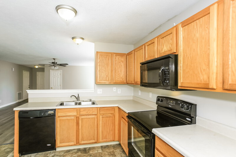 1,855/Mo, 1334 Fall Ridge Dr Brownsburg, IN 46112 Kitchen View