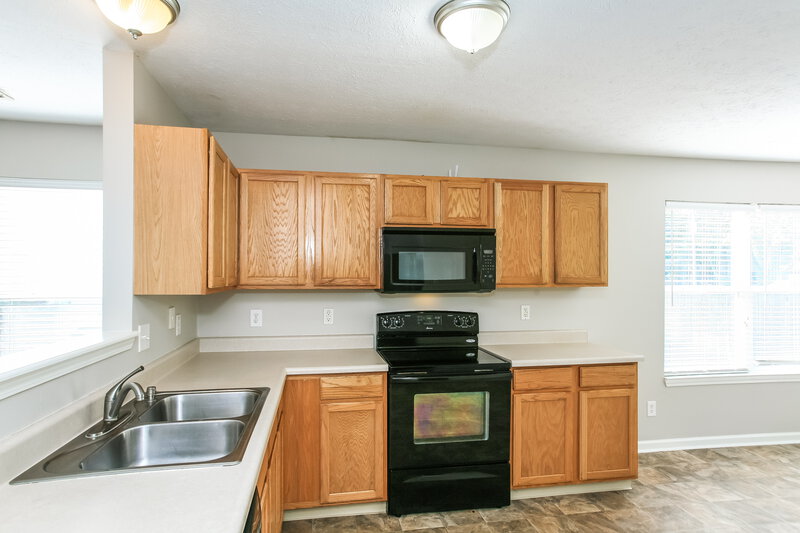 1,855/Mo, 1334 Fall Ridge Dr Brownsburg, IN 46112 Kitchen View 2