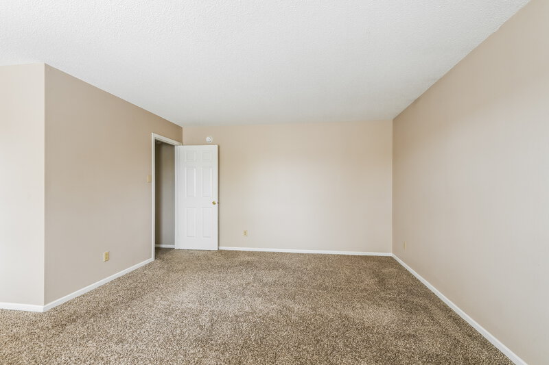 1,815/Mo, 14767 White Tail Run Noblesville, IN 46060 Main Bedroom View 2